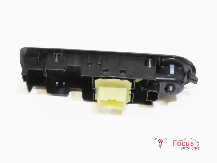 Multi-functional window switch from a Renault Clio IV (5R) 1.2 16V 2013