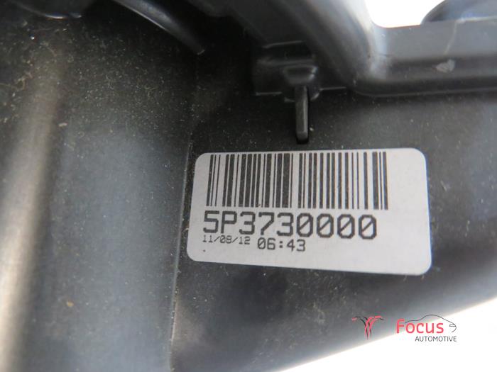 Heating and ventilation fan motor from a Renault Clio IV (5R) 1.2 16V 2013