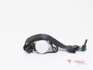 Usagé Ceinture de sécurité arrière droite Renault Twingo III (AH) 0.9 GT TCE 110 12V Prix € 30,00 Règlement à la marge proposé par Focus Automotive