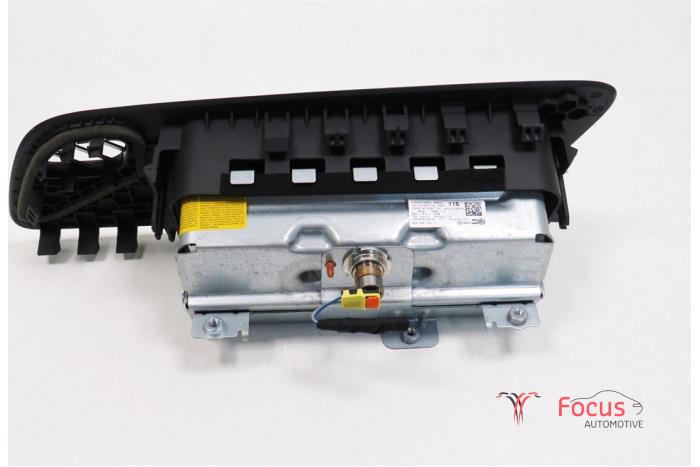 Poduszka powietrzna prawa (deska rozdzielcza) z Volkswagen Polo V (6R) 1.2 TSI 16V BlueMotion Technology 2015