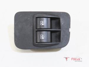 Używane Przelacznik combi okienny Fiat Qubo 1.4 Cena € 29,95 Procedura marży oferowane przez Focus Automotive