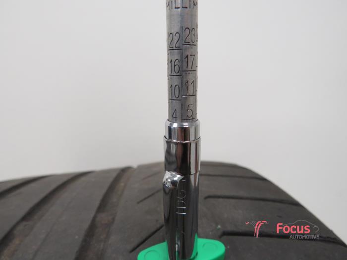 Tyre with tyre size 285/40/21 - S2WR2 CONTINENTAL