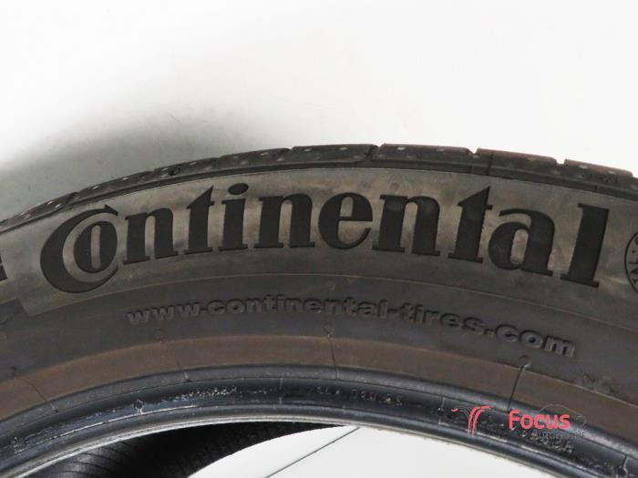 Tyre with tyre size 285/40/21 - S2WR2 CONTINENTAL
