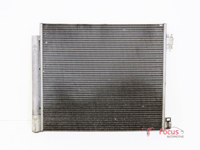 Usagé Radiateur clim Nissan Qashqai (J11) 1.2 DIG-T 16V Prix € 75,00 Règlement à la marge proposé par Focus Automotive