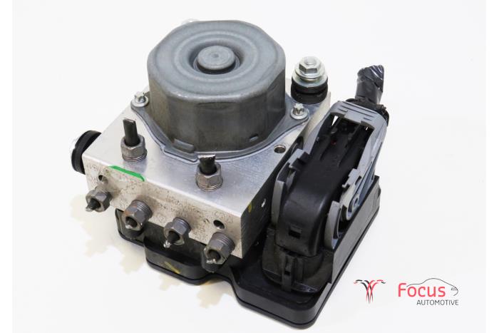 Begagnade ABS-pump Renault Clio IV Estate/Grandtour (7R) 0.9 Energy TCE 90 12V Pris € 99,00 Marginaltabell erbjuds av Focus Automotive