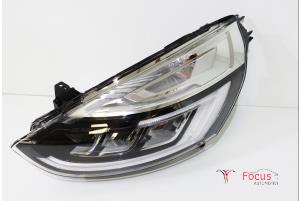 New Headlight, left Renault Clio IV (5R) 0.9 Energy TCE 12V GPL Price € 544,50 Inclusive VAT offered by Focus Automotive