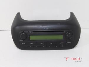 Usados Reproductor de CD y radio Citroen Nemo (AA) 1.4 HDi 70 Precio € 75,00 Norma de margen ofrecido por Focus Automotive