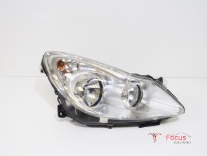 Używane Reflektor prawy Opel Corsa D 1.3 CDTi 16V ecoFLEX Cena € 100,00 Procedura marży oferowane przez Focus Automotive