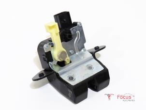 Używane Mechanizm zamka tylnej klapy Kia Picanto (JA) 1.0 12V Cena € 19,95 Procedura marży oferowane przez Focus Automotive
