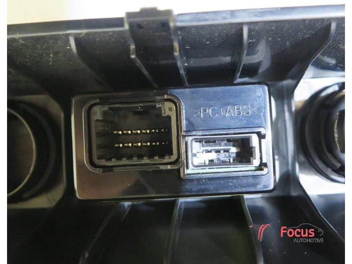 Conexión AUX-USB de un Kia Picanto (JA) 1.0 12V 2019