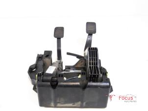 Used Set of pedals Fiat Ducato (250) 2.3 D 130 Multijet Minibus Extralongo Price € 75,00 Margin scheme offered by Focus Automotive