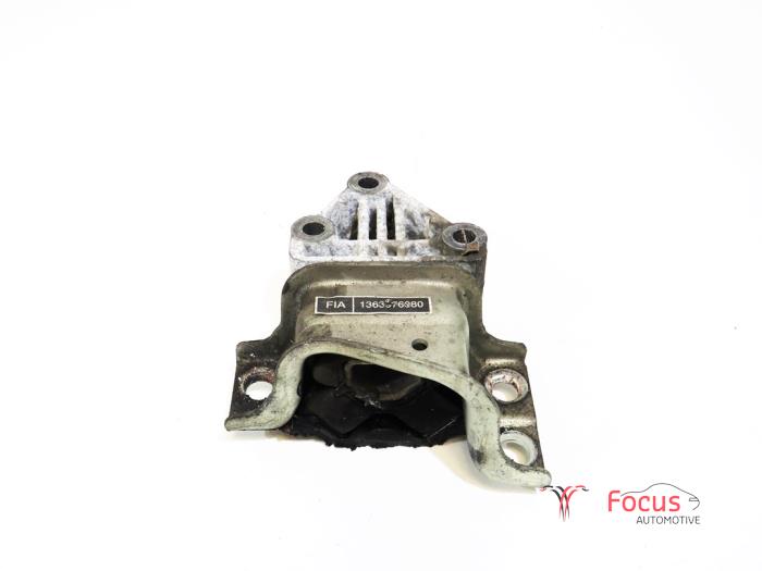 Used Engine mount Fiat Ducato (250) 2.3 D 130 Multijet Minibus Extralongo Price € 25,00 Margin scheme offered by Focus Automotive