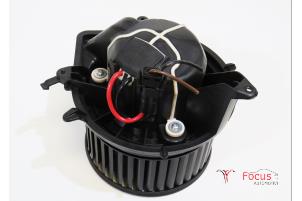 Usados Motor de ventilador de calefactor Mini Countryman (R60) 1.6 16V Cooper S Precio € 40,00 Norma de margen ofrecido por Focus Automotive