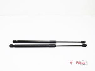 Used Set of tailgate gas struts Mini Countryman (R60) 1.6 16V Cooper S Price € 25,00 Margin scheme offered by Focus Automotive