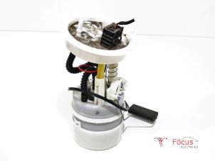 Usagé Pompe carburant électrique Mini Countryman (R60) 1.6 16V Cooper S Prix € 150,00 Règlement à la marge proposé par Focus Automotive