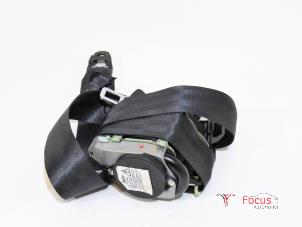 Used Front seatbelt, right Renault Clio IV Estate/Grandtour (7R) 0.9 Energy TCE 12V Price € 100,00 Margin scheme offered by Focus Automotive