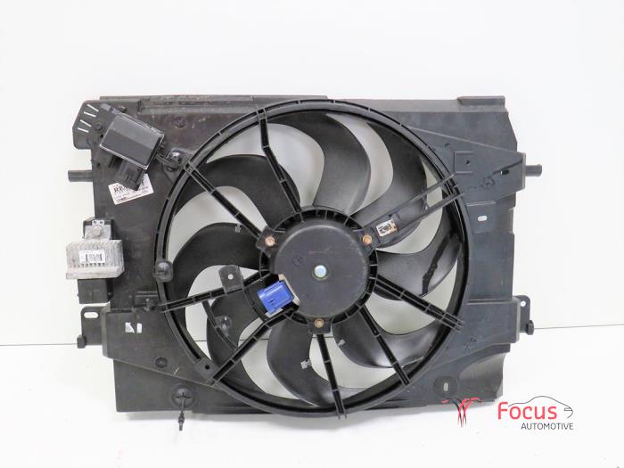 Cooling fans from a Renault Captur (2R) 1.5 Energy dCi 90 FAP 2016