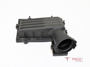 Usados Cuerpo de filtro de aire Volkswagen Golf VIII Variant (GC5) 2.0 TDI BlueMotion 16V Precio € 45,00 Norma de margen ofrecido por Focus Automotive