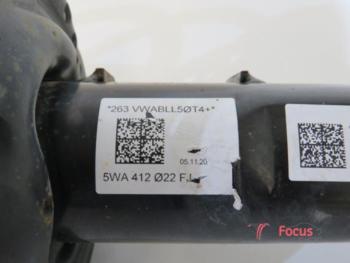 Front shock absorber rod, left from a Volkswagen Golf VIII Variant (GC5) 2.0 TDI BlueMotion 16V 2021