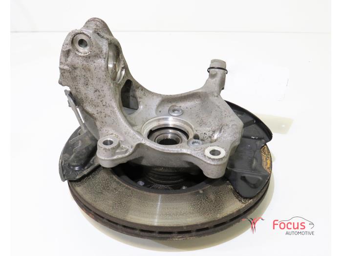 Knuckle, front right from a Volkswagen Golf VIII Variant (GC5) 2.0 TDI BlueMotion 16V 2021
