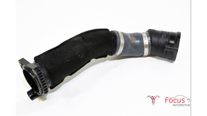 Gebrauchte Intercooler Rohr Volkswagen Golf VIII Variant (GC5) 2.0 TDI BlueMotion 16V Preis € 50,00 Margenregelung angeboten von Focus Automotive