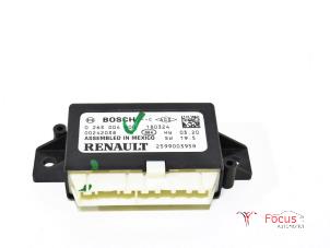 Usados Módulo PDC Renault Talisman Estate (RFDK) 1.6 dCi 130 Precio € 75,00 Norma de margen ofrecido por Focus Automotive