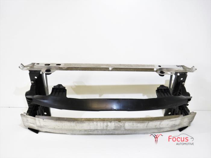 Begagnade Front Opel Corsa D 1.2 16V Pris € 125,00 Marginaltabell erbjuds av Focus Automotive