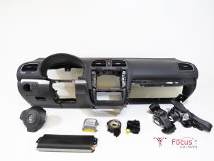 Usagé Kit + module airbag Volkswagen Golf VI (5K1) 1.4 16V Prix € 650,00 Règlement à la marge proposé par Focus Automotive