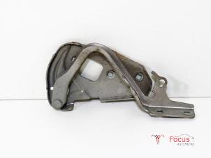 Used Bonnet Hinge Ford Ka II 1.2 Price € 25,00 Margin scheme offered by Focus Automotive