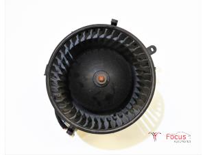Used Heating and ventilation fan motor Peugeot Boxer (U9) 2.0 BlueHDi 130 Price € 55,00 Margin scheme offered by Focus Automotive