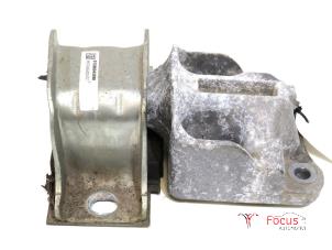 Used Gearbox mount Peugeot Boxer (U9) 2.0 BlueHDi 130 Price € 30,00 Margin scheme offered by Focus Automotive