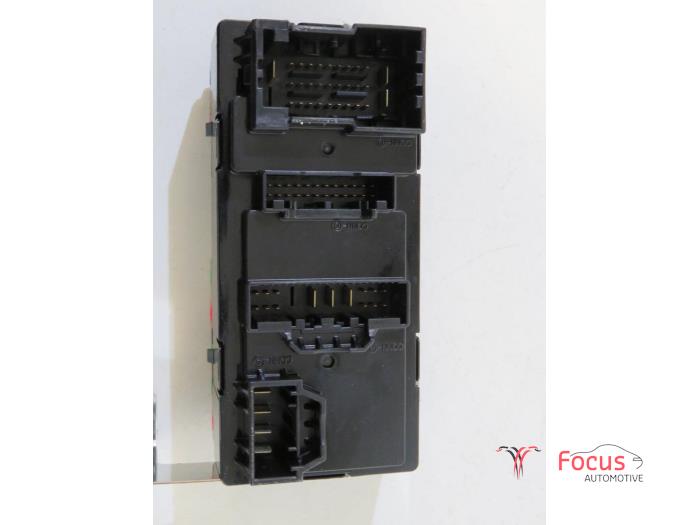 Fuse box Hyundai i20 1.2i 16V 919411J200 Focus Automotive