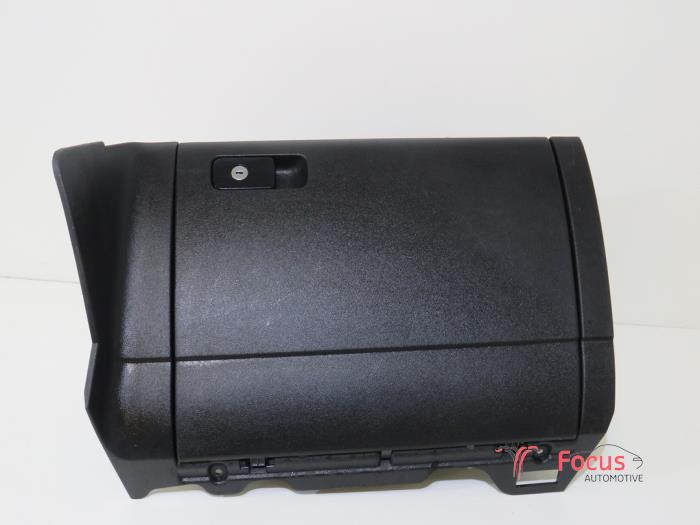 Begagnade Handskfack Volkswagen Golf VII (AUA) 1.2 TSI 16V Pris € 34,95 Marginaltabell erbjuds av Focus Automotive