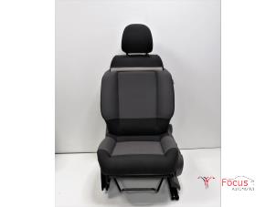 Używane Fotel lewy Citroen C3 Aircross (2C/2R) 1.2 e-THP PureTech 110 Cena € 200,00 Procedura marży oferowane przez Focus Automotive