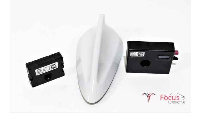 Używane Antena GPS BMW 1 serie (F20) 118i 1.5 TwinPower 12V Cena € 24,95 Procedura marży oferowane przez Focus Automotive