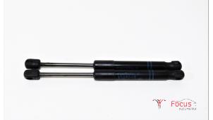Used Set of bonnet gas struts BMW 1 serie (F20) 118i 1.5 TwinPower 12V Price € 19,95 Margin scheme offered by Focus Automotive
