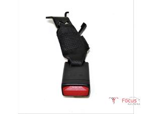 Used Rear seatbelt buckle, left BMW 1 serie (F20) 118i 1.5 TwinPower 12V Price € 14,95 Margin scheme offered by Focus Automotive