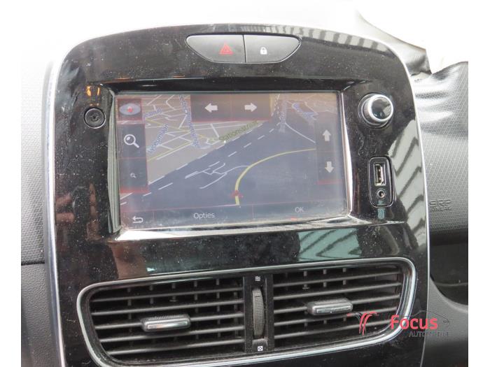 Navigation System van een Renault Clio IV (5R) 0.9 Energy TCE 90 12V 2018