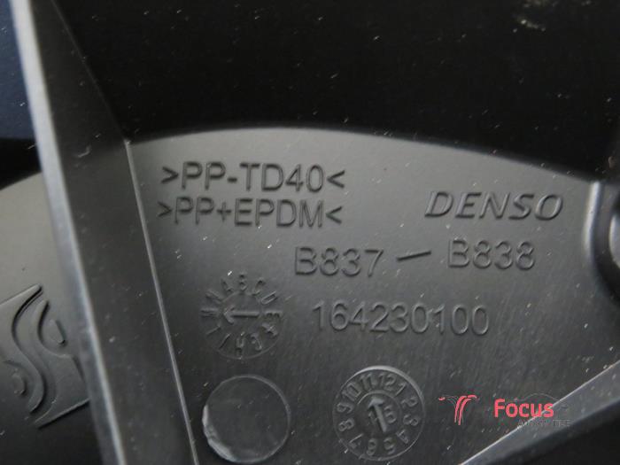 Heating and ventilation fan motor from a Opel Corsa E 1.0 SIDI Turbo 12V 2016