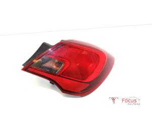 Używane Tylne swiatlo pozycyjne prawe Opel Corsa E 1.0 SIDI Turbo 12V Cena € 35,00 Procedura marży oferowane przez Focus Automotive