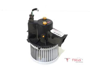Usados Motor de ventilador de calefactor Fiat 500 (312) 1.2 69 Precio € 4,95 Norma de margen ofrecido por Focus Automotive