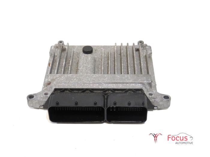 Used Engine management computer Mercedes C (W204) 2.2 C-200 CDI 16V Price € 150,00 Margin scheme offered by Focus Automotive