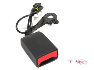 Usagé Attache ceinture arrière gauche Citroen C4 Picasso (UD/UE/UF) 1.6 HDi 16V 110 Prix € 15,00 Règlement à la marge proposé par Focus Automotive