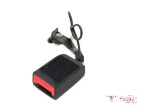 Usagé Attache ceinture arrière droite Citroen C4 Picasso (UD/UE/UF) 1.6 HDi 16V 110 Prix € 15,00 Règlement à la marge proposé par Focus Automotive