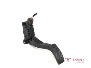 Used Throttle pedal position sensor Volkswagen Polo VI (AW1) 1.0 MPi 12V Price € 10,00 Margin scheme offered by Focus Automotive