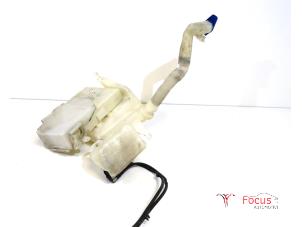 Used Front windscreen washer reservoir Ford Mondeo IV Wagon 2.0 TDCi 140 16V Price € 24,95 Margin scheme offered by Focus Automotive