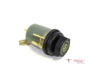Used Power steering fluid reservoir Ford Mondeo IV Wagon 2.0 TDCi 140 16V Price € 12,95 Margin scheme offered by Focus Automotive
