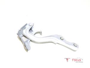 Used Bonnet Hinge Hyundai i10 1.0 12V Price € 24,14 Inclusive VAT offered by Focus Automotive