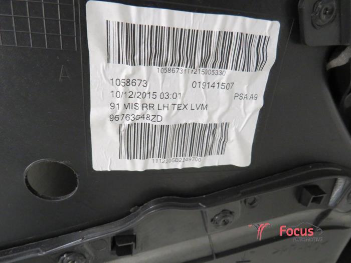 Rear door trim 4-door, left Peugeot 208 I 1.0 Vti 12V PureTech - 2012968