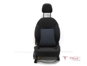 Gebrauchte Sitz rechts Peugeot 208 I (CA/CC/CK/CL) 1.0 Vti 12V PureTech Preis € 100,00 Margenregelung angeboten von Focus Automotive